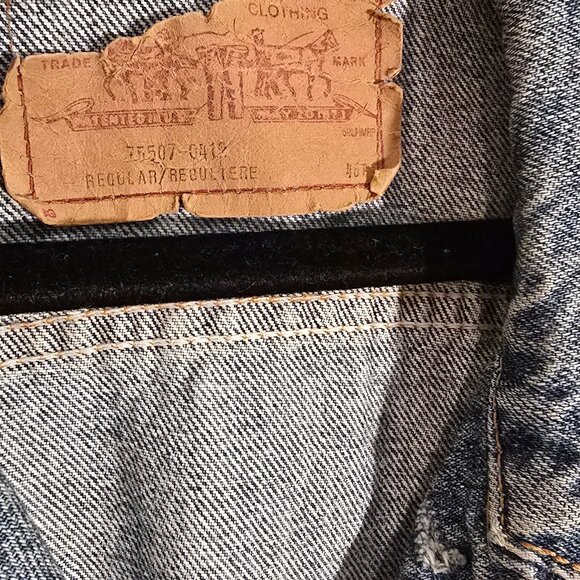Vintage Levi's Denim Jacket - Picture 4 of 4